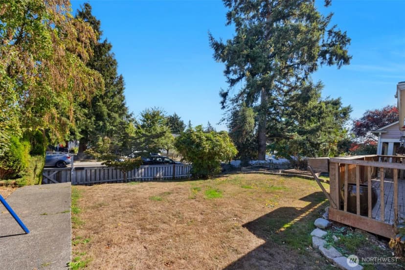 Property photo for 1516 Rainier Avenue, Everett photo 23