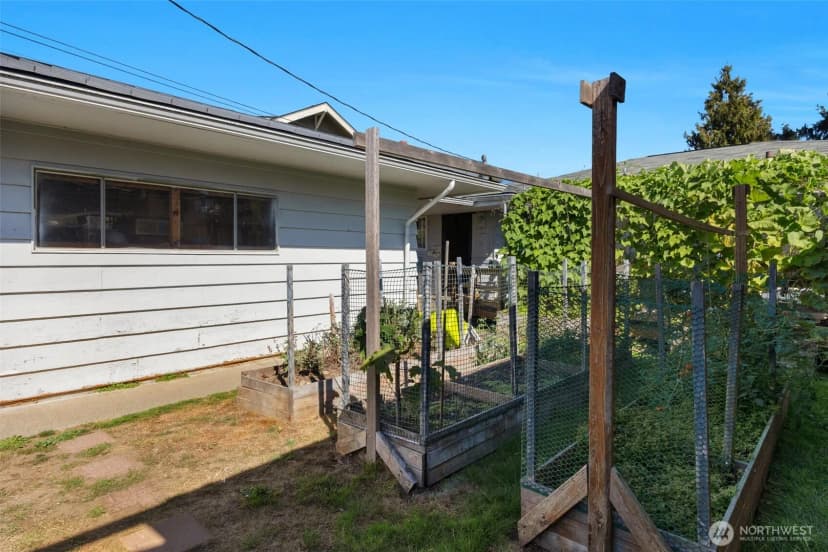 Property photo for 1516 Rainier Avenue, Everett photo 26