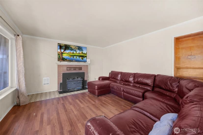 Property photo for 1516 Rainier Avenue, Everett photo 4