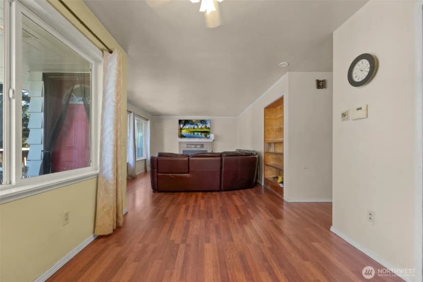 Property photo for 1516 Rainier Avenue, Everett photo 7