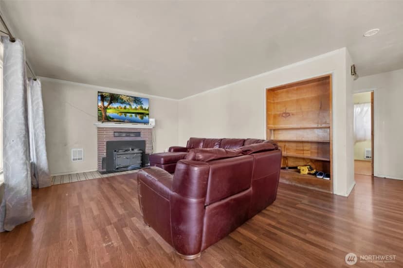 Property photo for 1516 Rainier Avenue, Everett photo 6