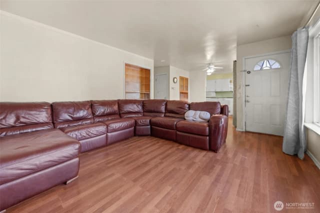 Property photo for 1516 Rainier Avenue, Everett photo 3