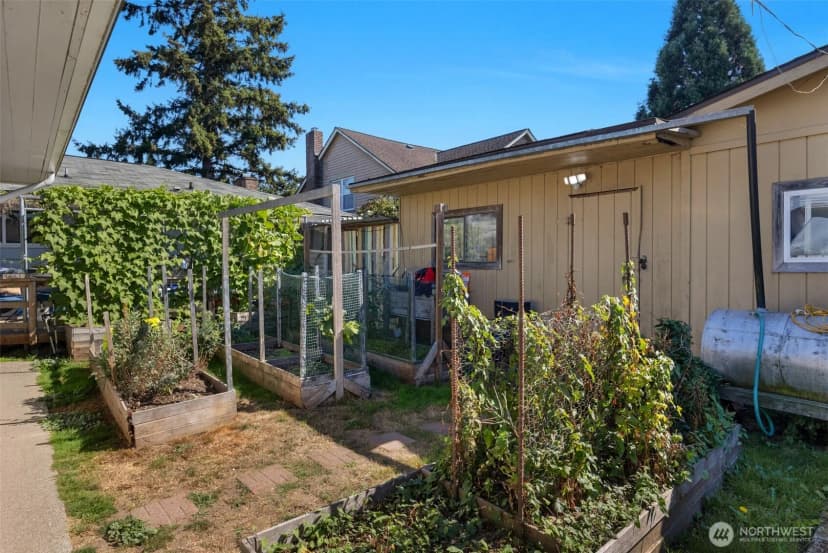 Property photo for 1516 Rainier Avenue, Everett photo 25