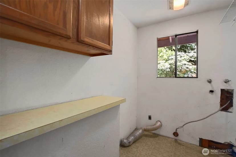 Property photo for 19217 46th Avenue Ne, Lake Forest Park photo 13