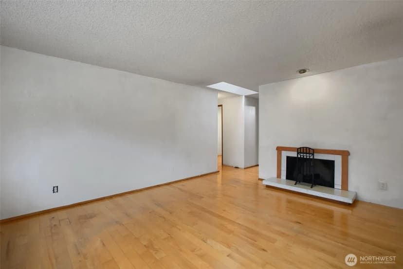 Property photo for 19217 46th Avenue Ne, Lake Forest Park photo 21