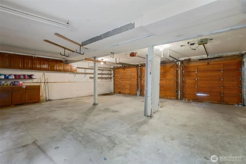 Property photo for 19217 46th Avenue Ne, Lake Forest Park photo 32