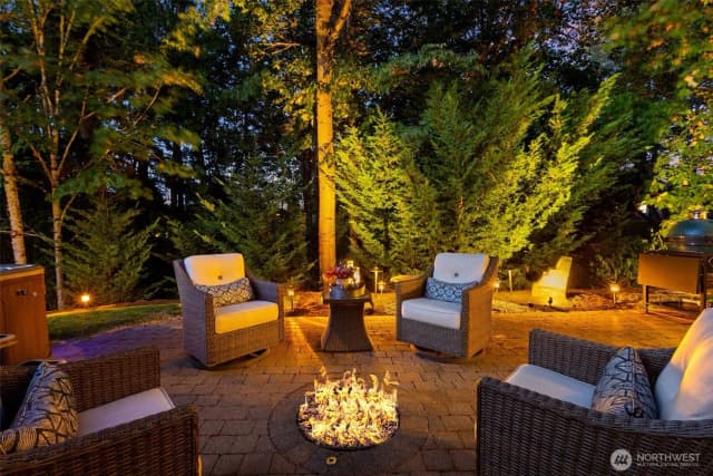 Property photo for 306 240th Place Se, Sammamish photo 2