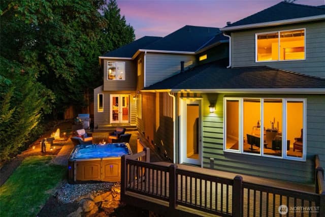 Property photo for 306 240th Place Se, Sammamish photo 3