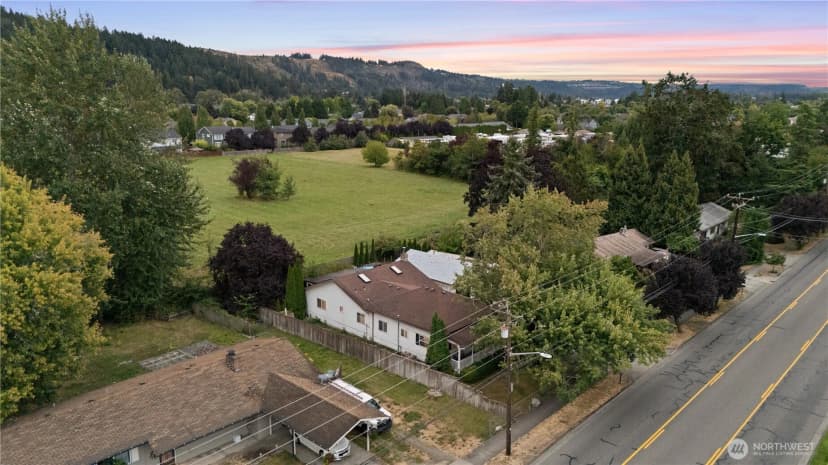 Property photo for 4721 East Valley Highway E, Sumner photo 32