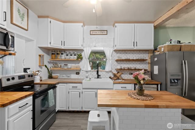 Property photo for 4721 East Valley Highway E, Sumner photo 5