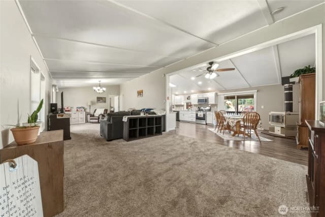 Property photo for 610 E Sixth Street, Waitsburg photo 4