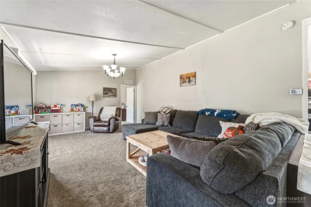 Property photo for 610 E Sixth Street, Waitsburg photo 5