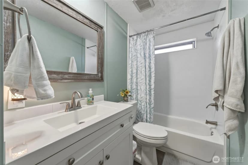 Property photo for 610 E Sixth Street, Waitsburg photo 17