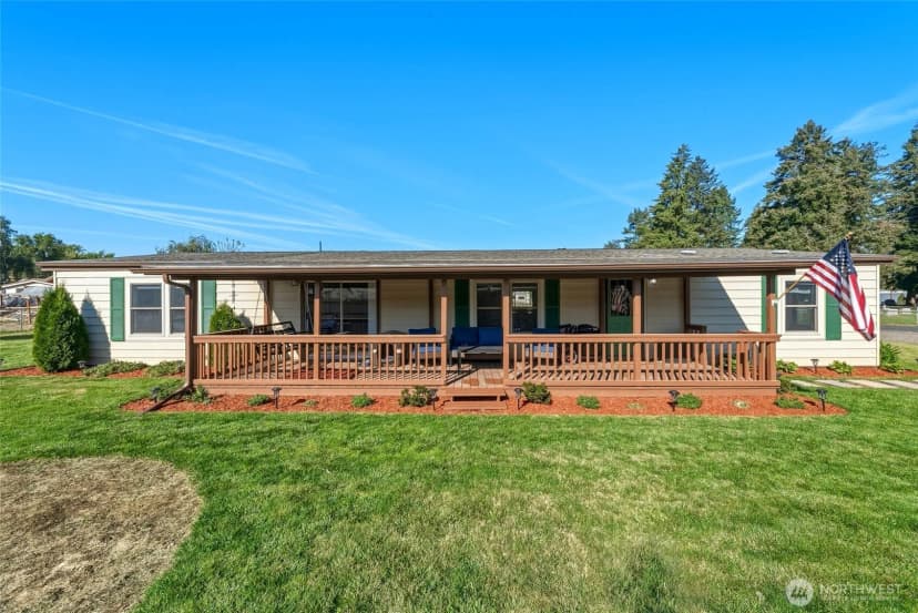 Property photo for 610 E Sixth Street, Waitsburg photo 2
