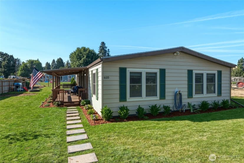 Property photo for 610 E Sixth Street, Waitsburg photo 34