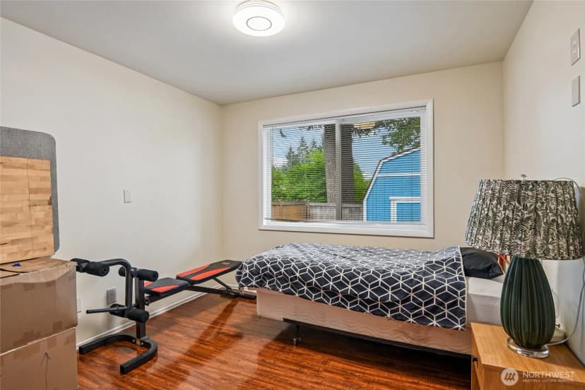 Property photo for 7032 122nd Avenue Se, Newcastle photo 20