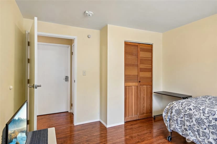 Property photo for 7032 122nd Avenue Se, Newcastle photo 17