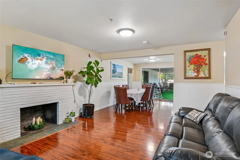 Property photo for 7032 122nd Avenue Se, Newcastle photo 6