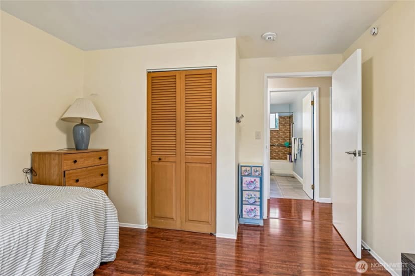 Property photo for 7032 122nd Avenue Se, Newcastle photo 15