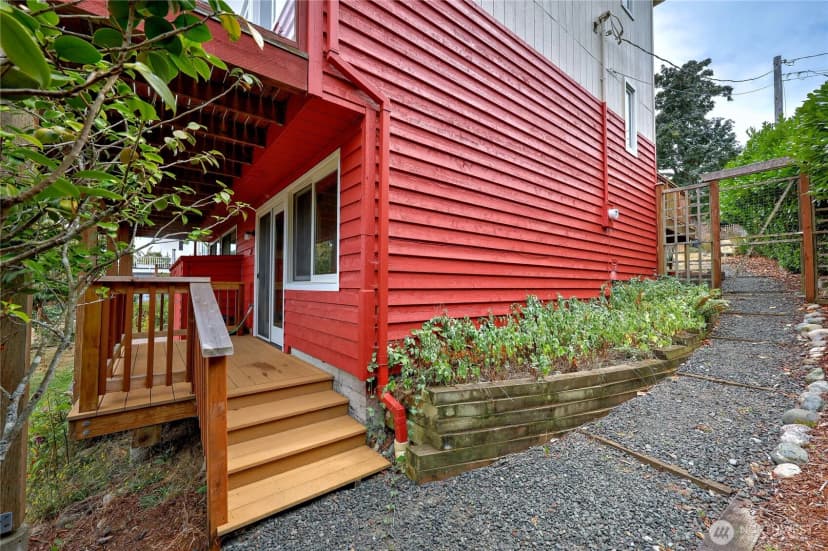 Property photo for 516 V Street, Port Townsend photo 33