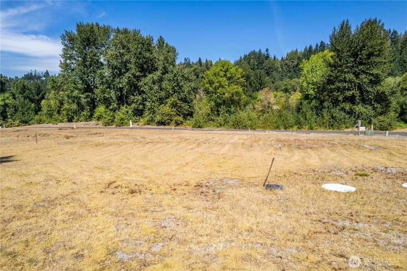 Property photo for 211 Columbia Point Road, Longview photo 4