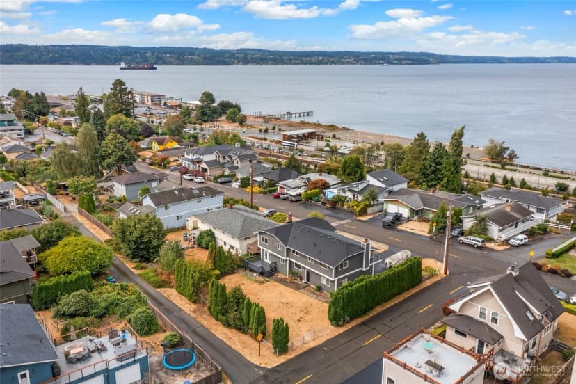 Property photo for 955 2nd Street, Mukilteo photo 39