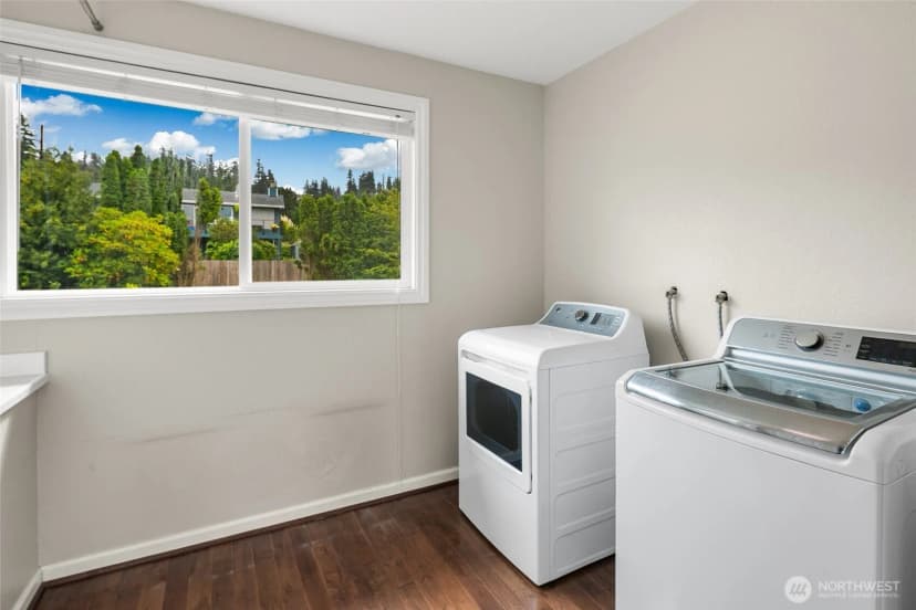 Property photo for 955 2nd Street, Mukilteo photo 33