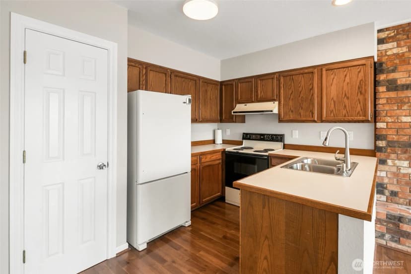 Property photo for 955 2nd Street, Mukilteo photo 28