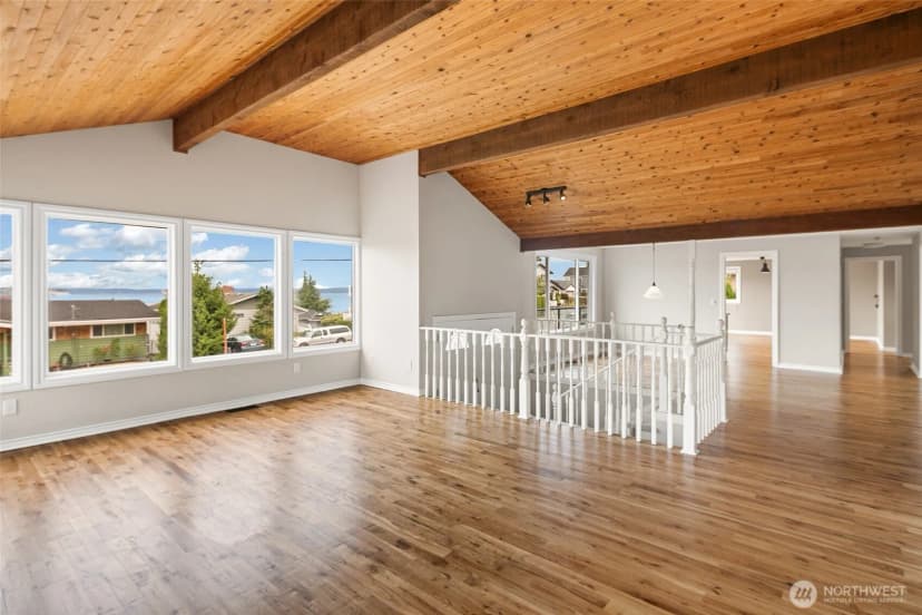 Property photo for 955 2nd Street, Mukilteo photo 5
