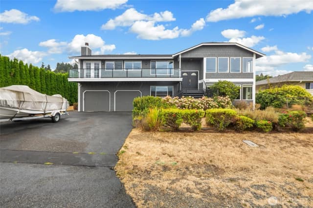 Property photo for 955 2nd Street, Mukilteo photo 2