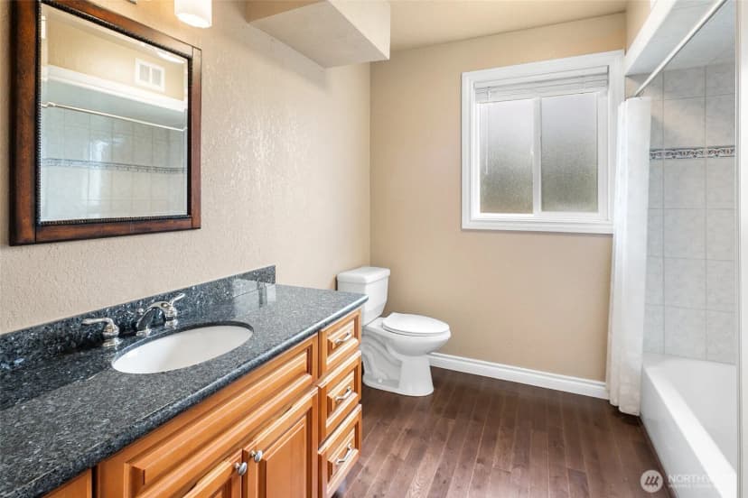 Property photo for 955 2nd Street, Mukilteo photo 32