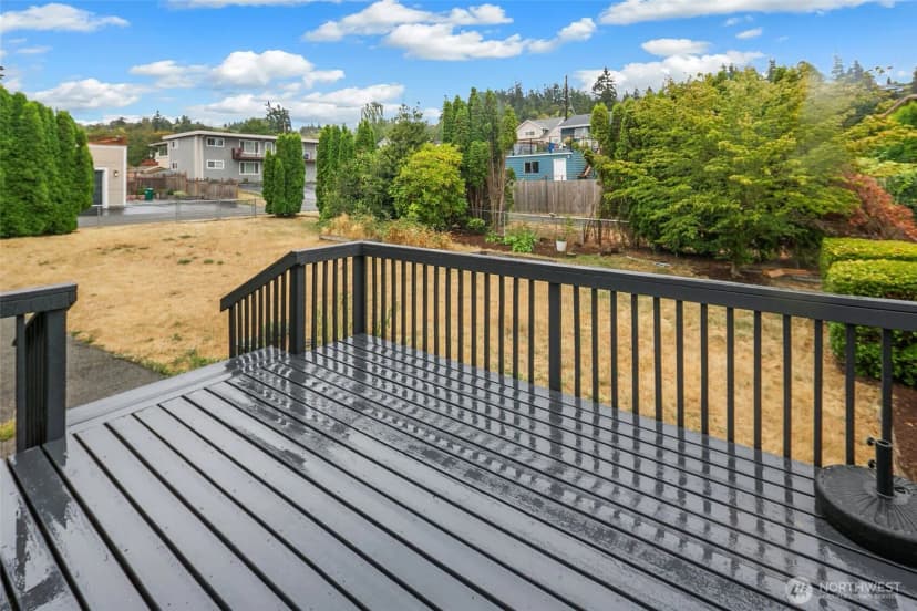 Property photo for 955 2nd Street, Mukilteo photo 35