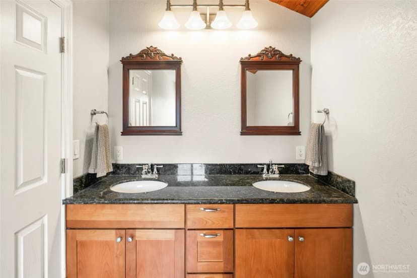 Property photo for 955 2nd Street, Mukilteo photo 19