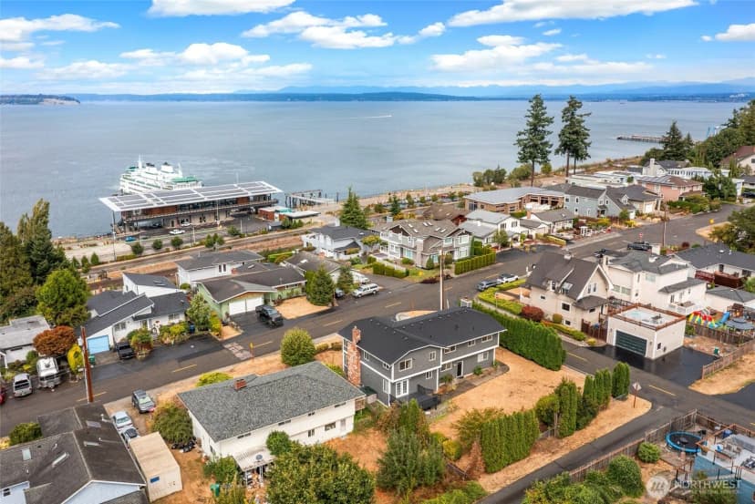 Property photo for 955 2nd Street, Mukilteo photo 40