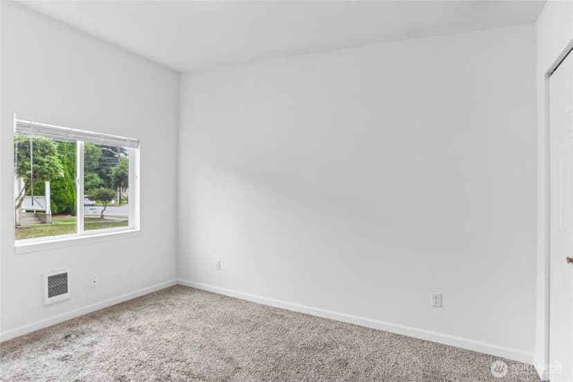 Property photo for 601 W Hazel Street, Mount Vernon photo 28