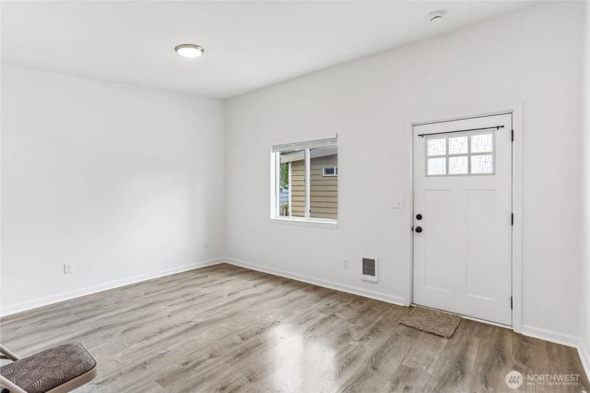 Property photo for 601 W Hazel Street, Mount Vernon photo 24