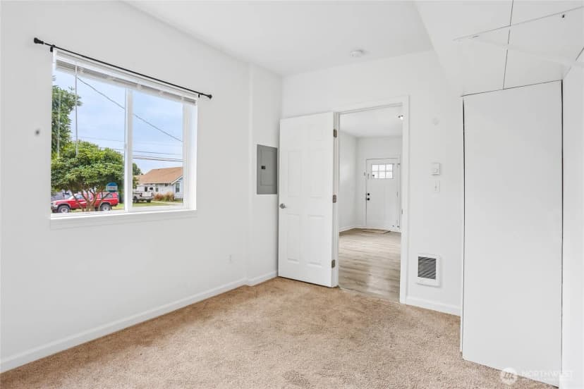 Property photo for 601 W Hazel Street, Mount Vernon photo 18