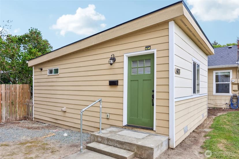 Property photo for 601 W Hazel Street, Mount Vernon photo 12