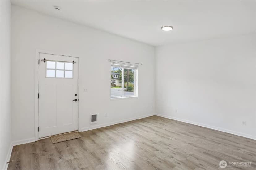 Property photo for 601 W Hazel Street, Mount Vernon photo 36