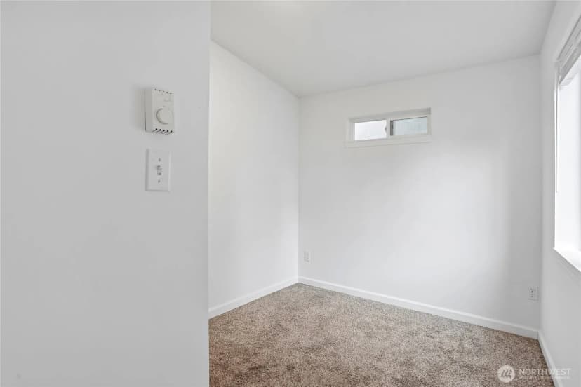 Property photo for 601 W Hazel Street, Mount Vernon photo 30