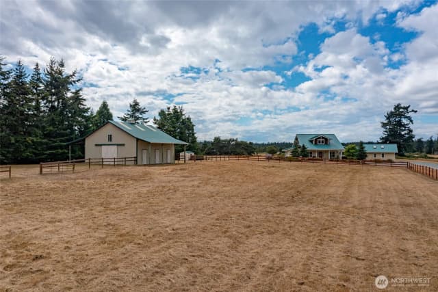 Property photo for 45 Holly Berry Road, Coupeville photo 2