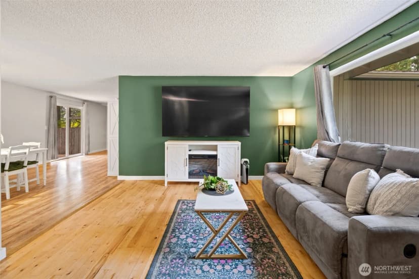 Property photo for 3965 Celeste Court Se, Port Orchard photo 4
