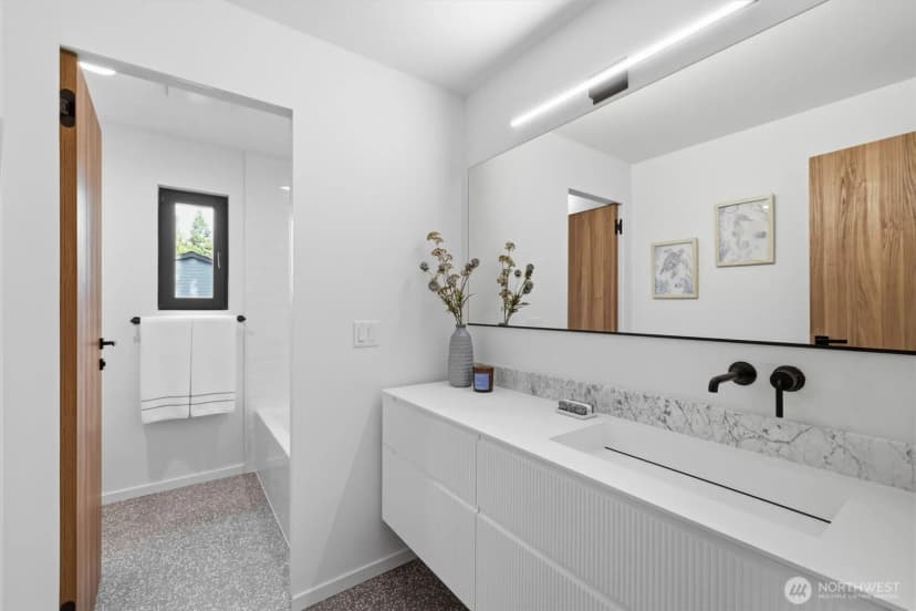 Property photo for 11340 23rd Avenue Ne, Seattle photo 30