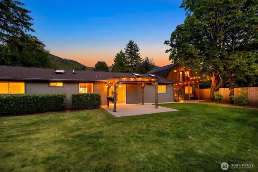 Property photo for 1109 Lewis Lane Se, Issaquah photo 12