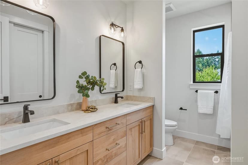 Property photo for 2946 215th Place Sw, Brier photo 31
