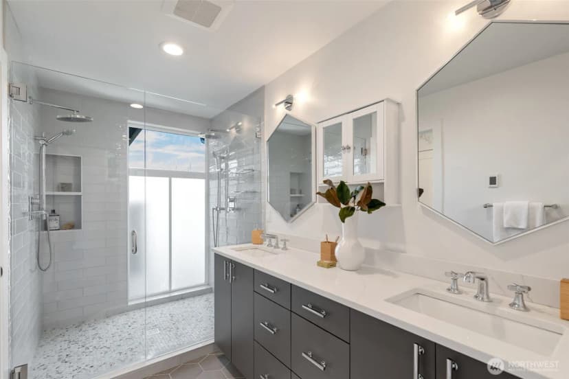 Property photo for 1123 31st Avenue, Seattle photo 15