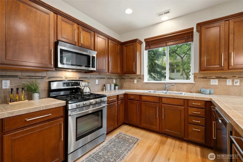 Property photo for 18024 29th Drive Se, Bothell photo 10