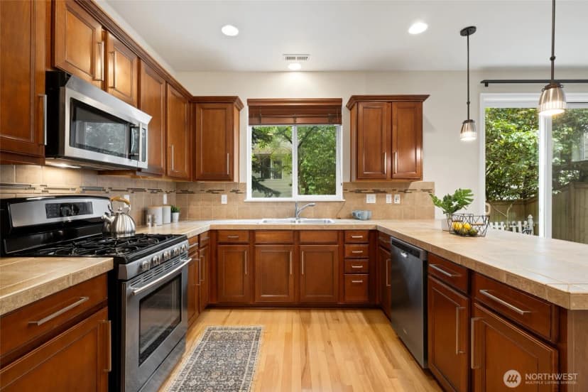 Property photo for 18024 29th Drive Se, Bothell photo 12