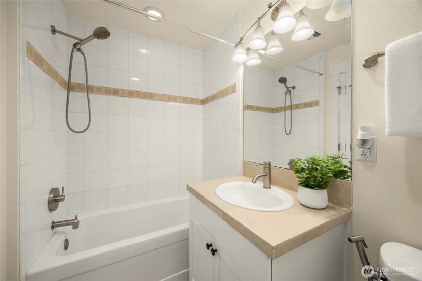 Property photo for 900 228th Avenue Ne #14b, Sammamish photo 18