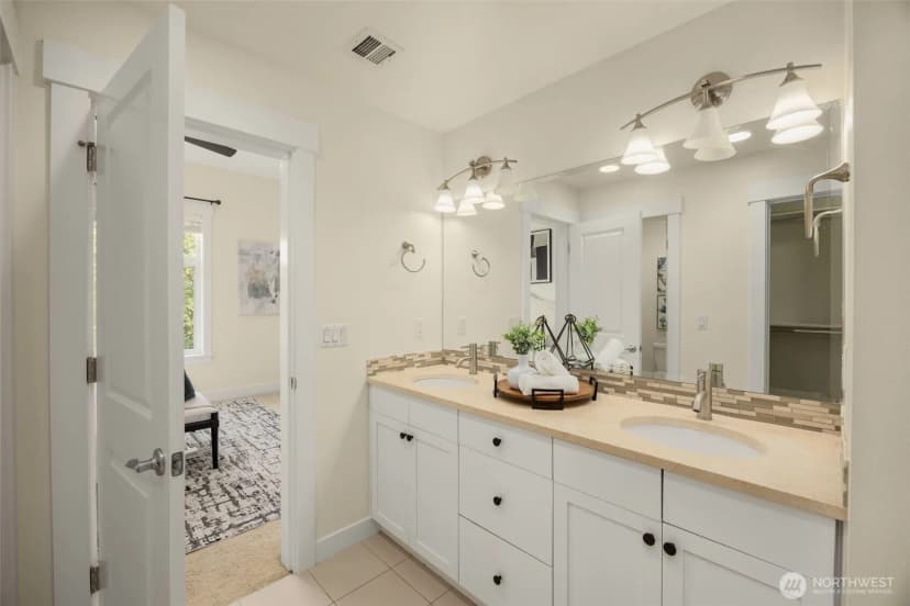 Property photo for 900 228th Avenue Ne #14b, Sammamish photo 23